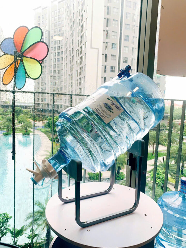 nước uống đóng bình chung cư