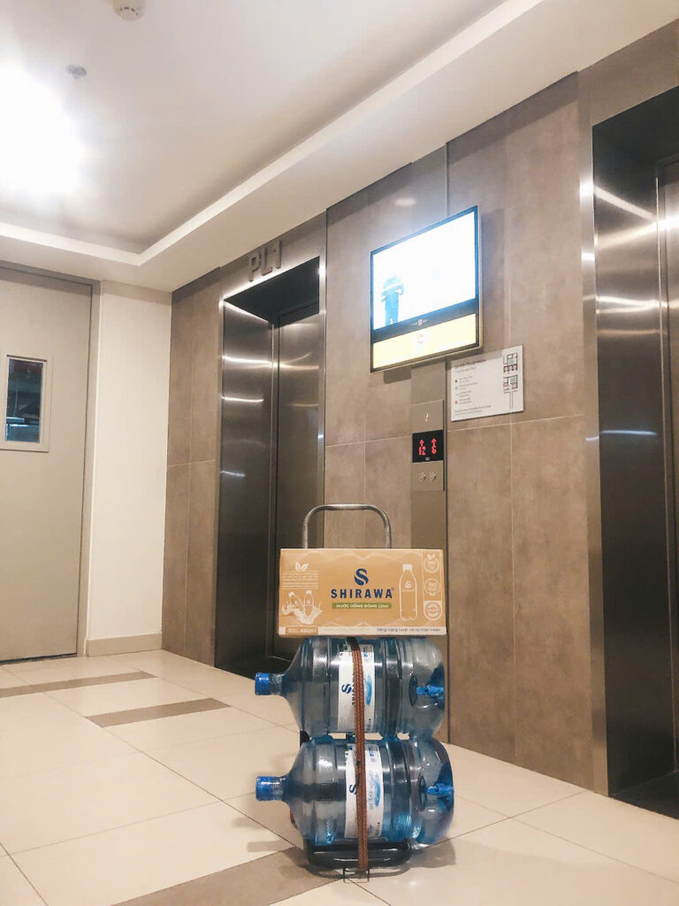 Nước tinh khiết 19L giao tận căn hộ