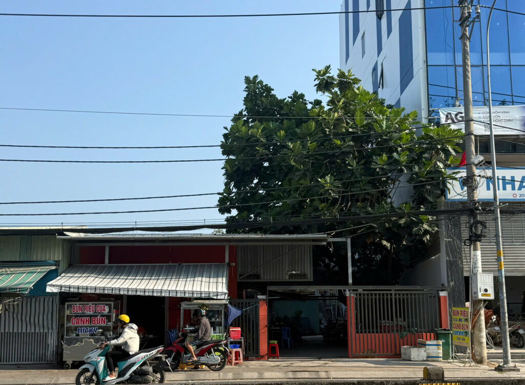 hướng dẫn qua quán bún riêu lucky