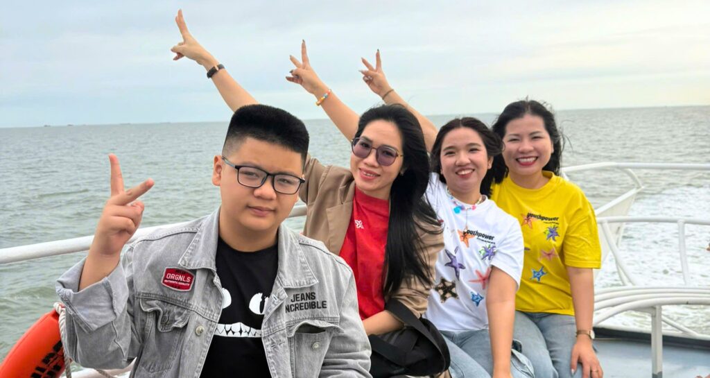 View từ boong tàu superdong đi nam du